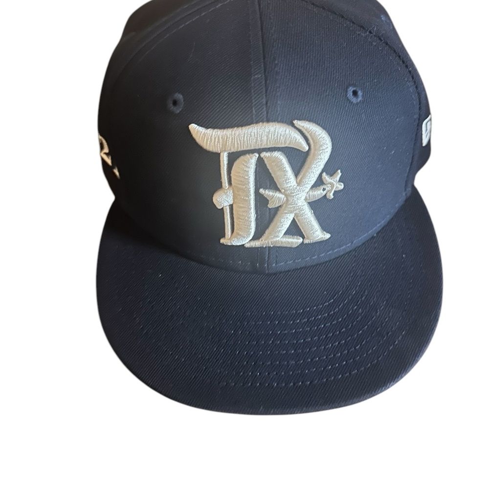Navy Texas Rangers fitted ballcap. Size 7